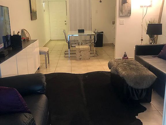 5th image of 4511 S Oak Dr #32B