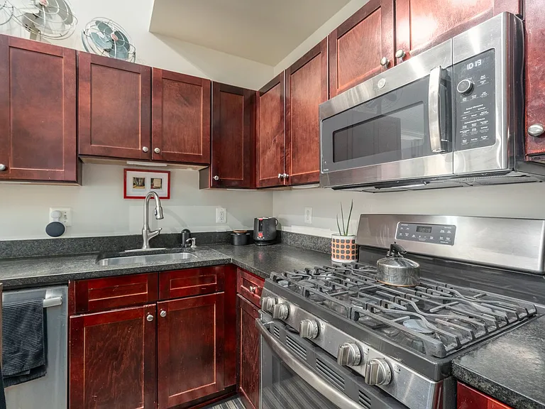 701 Lamont St NW #31 — Photo 5