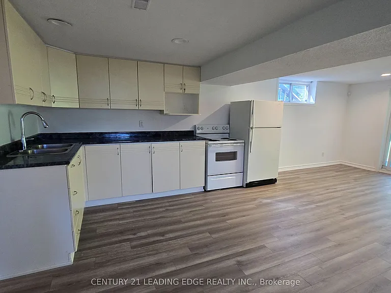 42 Arkona Dr #BASEMENT — Photo 5