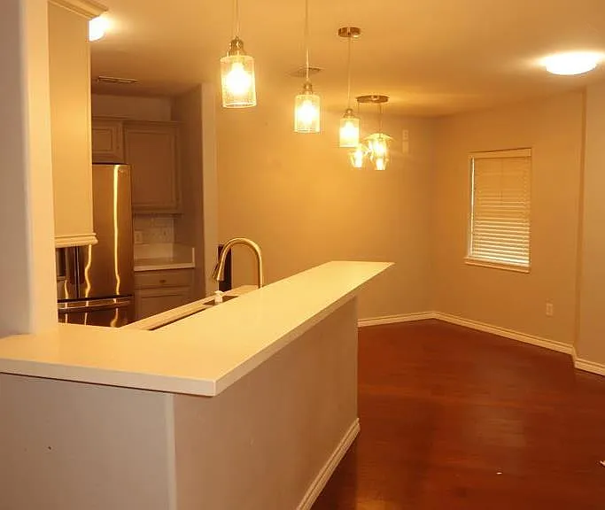 4500 Carmen Ave — Photo 14