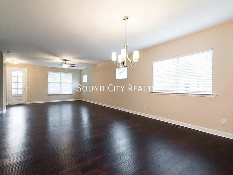 1408B Straightway Ave — Photo 3