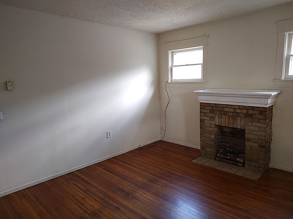 5th image of 101 3rd Ave #2