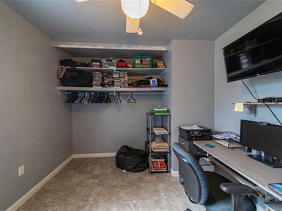 4th image of 22126 Gandy Ave