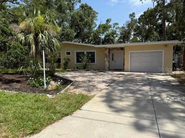 2311 52nd Avenue Dr W, Bradenton, FL 34207