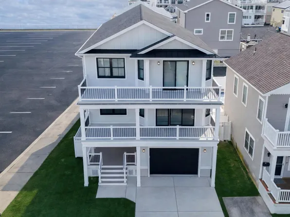 250 8th St S, Brigantine, NJ 08203