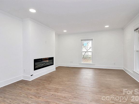 4th image of 511 W Oakwood Ave