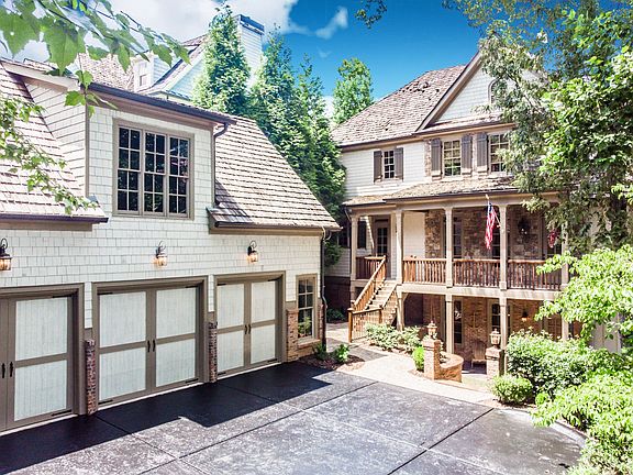 2nd image of 1103 Dogwood Way