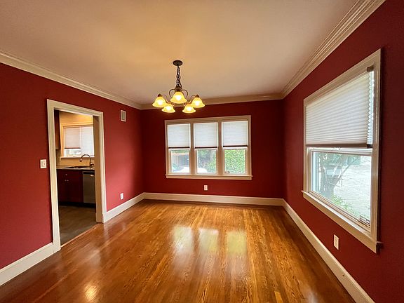 4th image of 209 Howard Ave