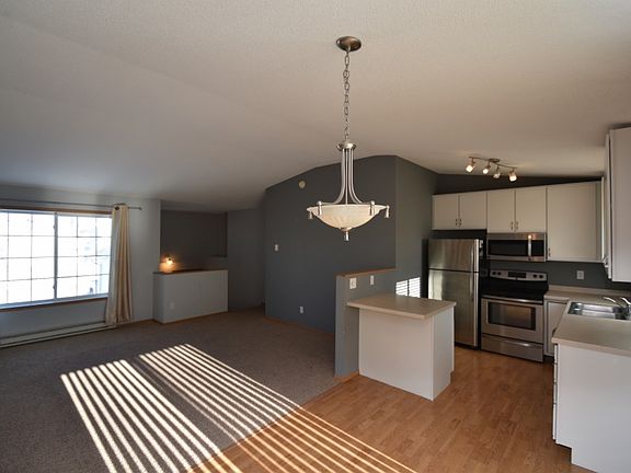 3rd image of 2250 59th Ave S