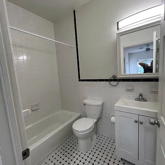 524 Bloomfield St #4 — Photo 5