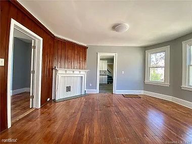 5th image of 98 Sanford Ave Floor 2