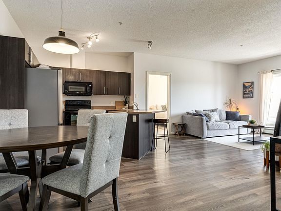 5th image of 263 Macewan Rd SW #235
