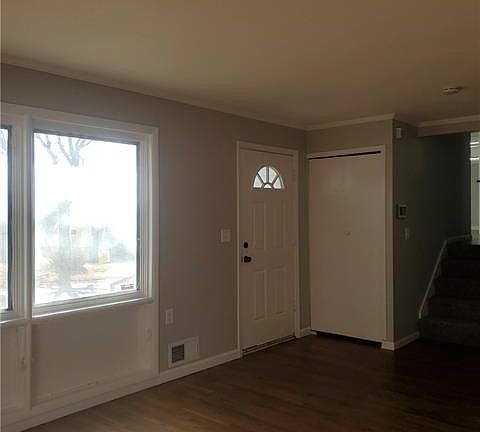 2nd image of 4032 Lawn Ave