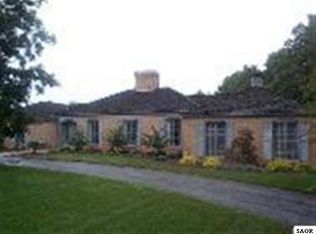 800 Riverlane Dr, Owosso, MI 48867