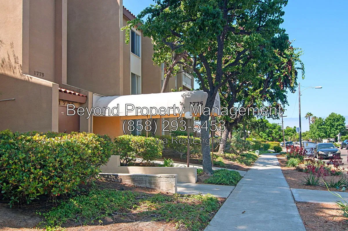 2 bed, 2.0 bath, 1032 sqft, $3,288 — Photo 3