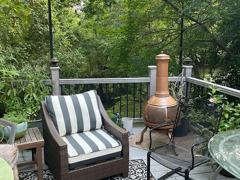 300 square foot deck