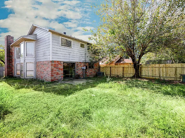 10731 Staghill Dr — Photo 6