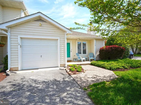 112 Lakeside Dr, Lewes, DE 19958