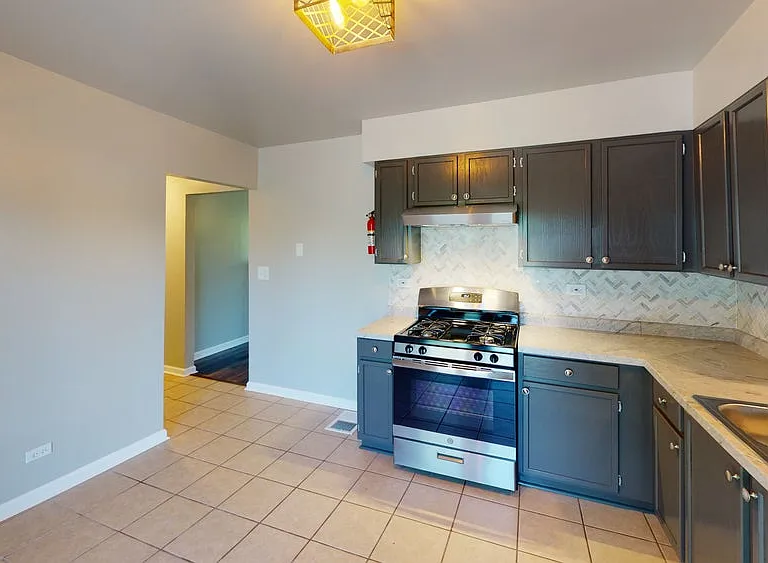 184-188 N Adams St #186 — Photo 2