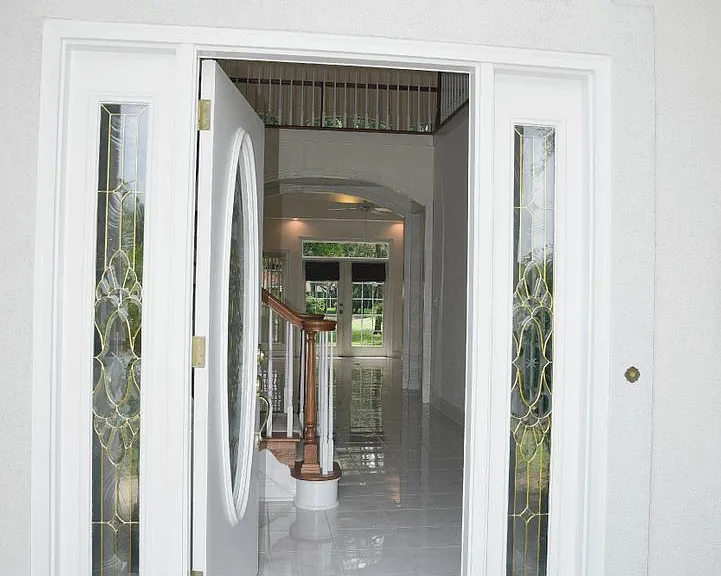 218 Windward Cv E — Photo 3