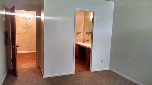 4th image of 1611 N Main St APT D