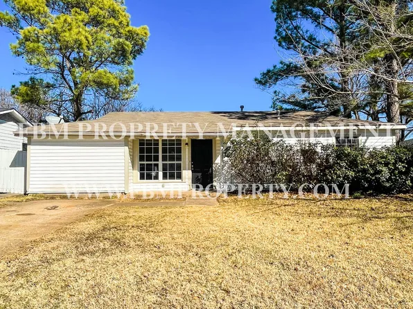 136 Highland Dr, Ennis, TX 75119