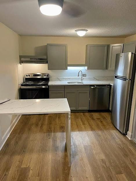 1st image of 1 Trafalgar Dr #5B