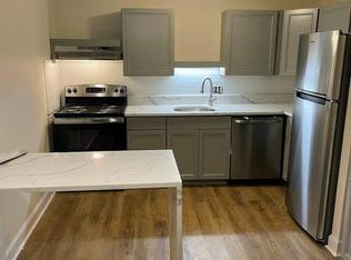 1 Trafalgar Dr #5B, Beverly, MA 01915