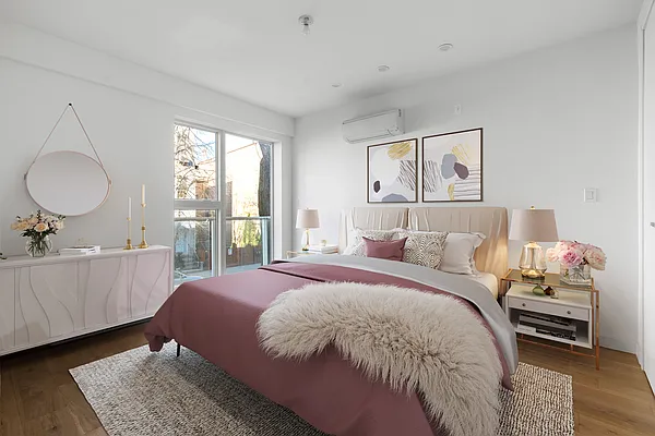 Sold by Compass | media 4