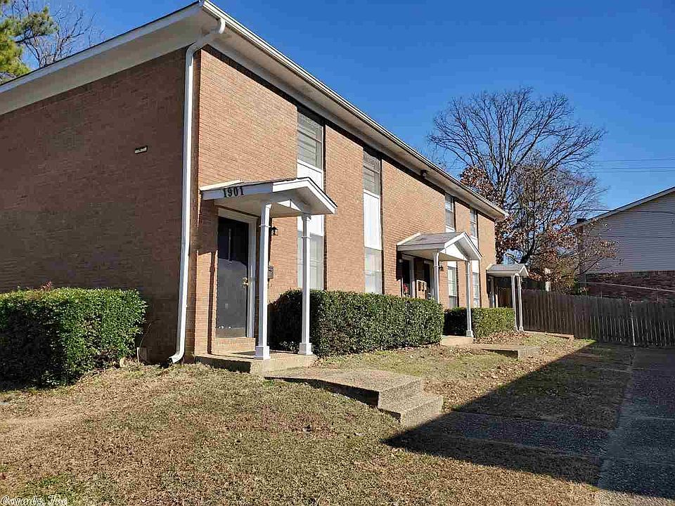 1st image of 1901 Sanford Dr APT 3