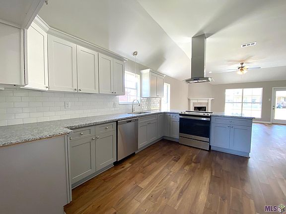 3rd image of 59 Tuscany Dr