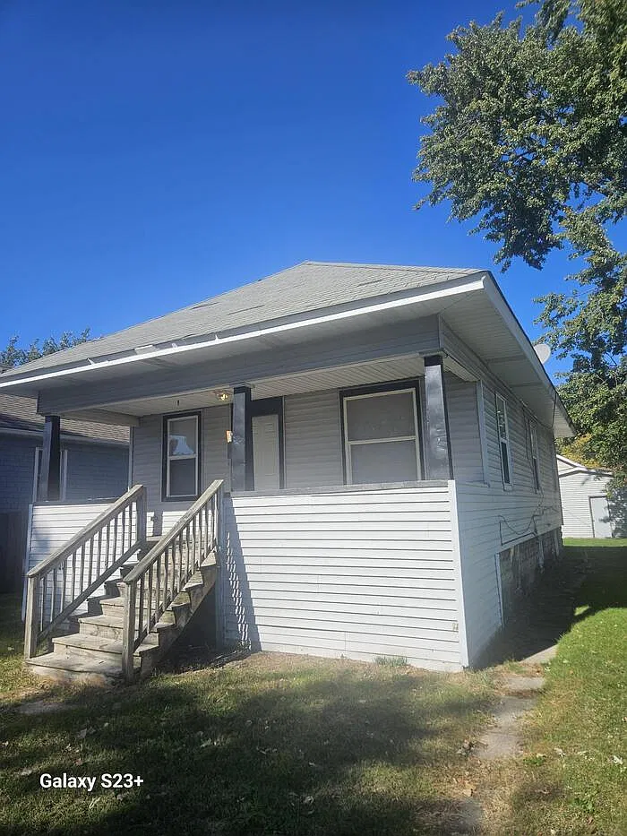 3 bed, 1.0 bath, 836 sqft, $1,500 — Photo 1