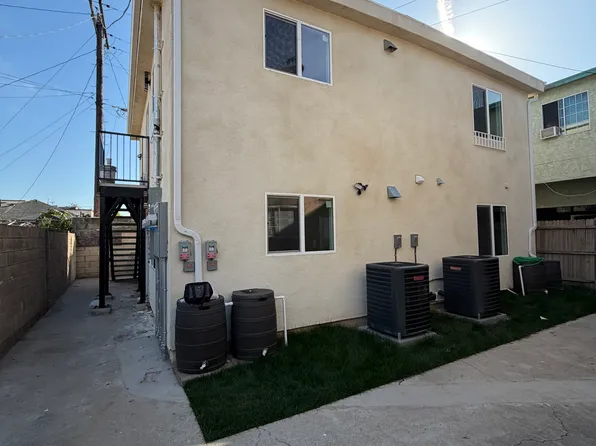 274 E 47th St #1/2, Los Angeles, CA 90011