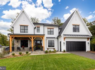 3683 N Harrison St, Arlington, VA 22207