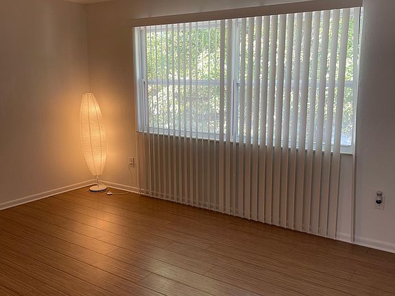 4th image of 2071 San Marino Way N