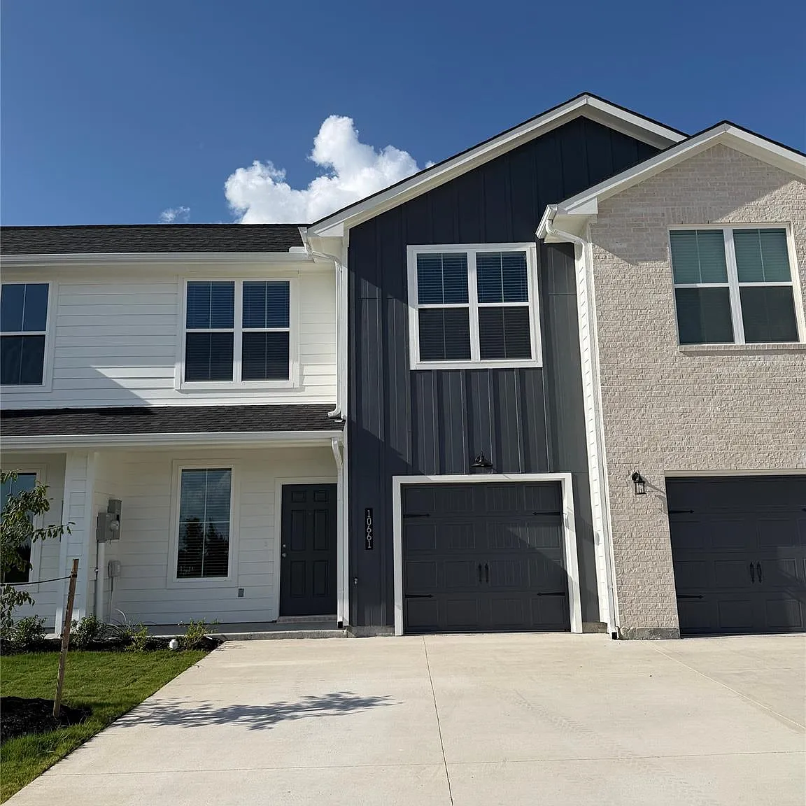 3 bed, 2.5 bath, 1346 sqft, $1,950 — Photo 1