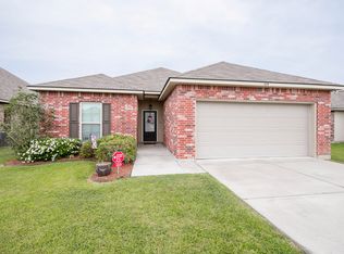103 Sunny Oak Trl, Carencro, LA 70520
