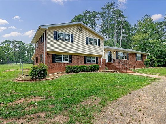 4th image of 115 Brookshire Dr