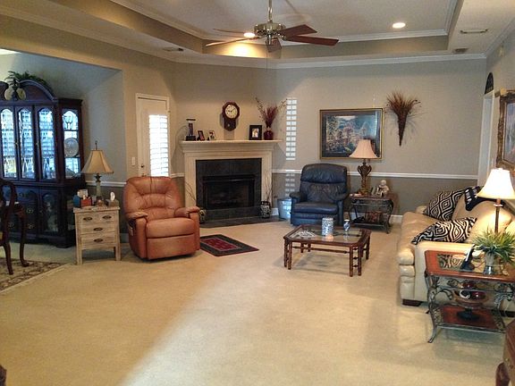 3rd image of 1122 Wisteria Dr