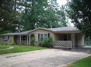 3108 W Lake Dr, Meridian, MS 39307