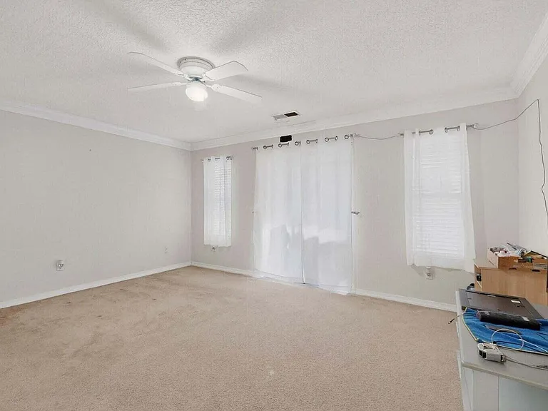 531 Manistee St SE — Photo 16