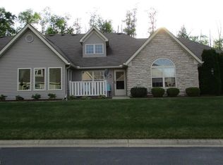 8827 Scotslanding Cir NW, Massillon, OH