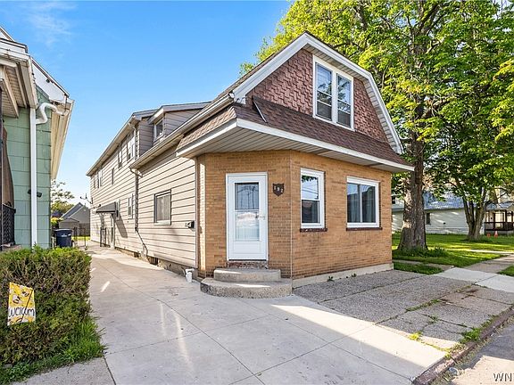 3rd image of 192 Baitz Ave