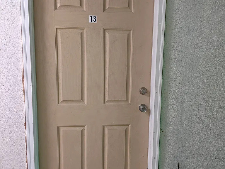 Redstone Garden Apartment — Photo 13