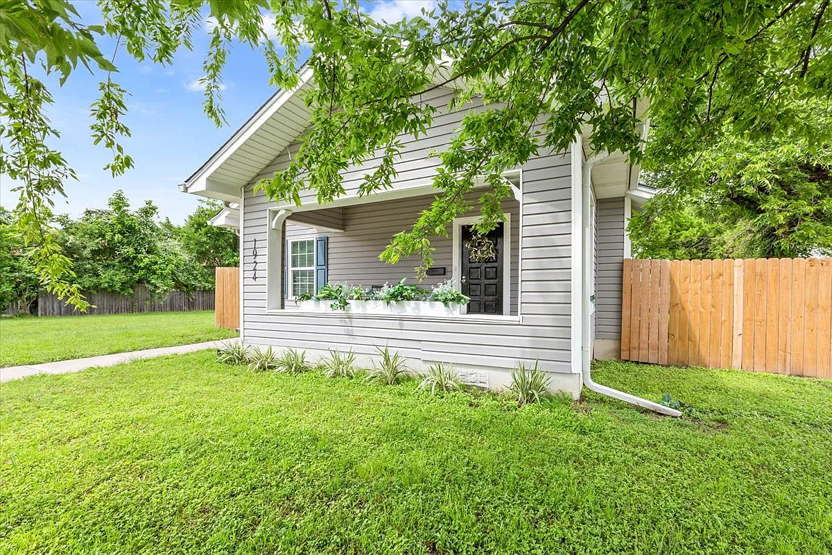 5 bed, 1726 sqft, $3,000 — Photo 4