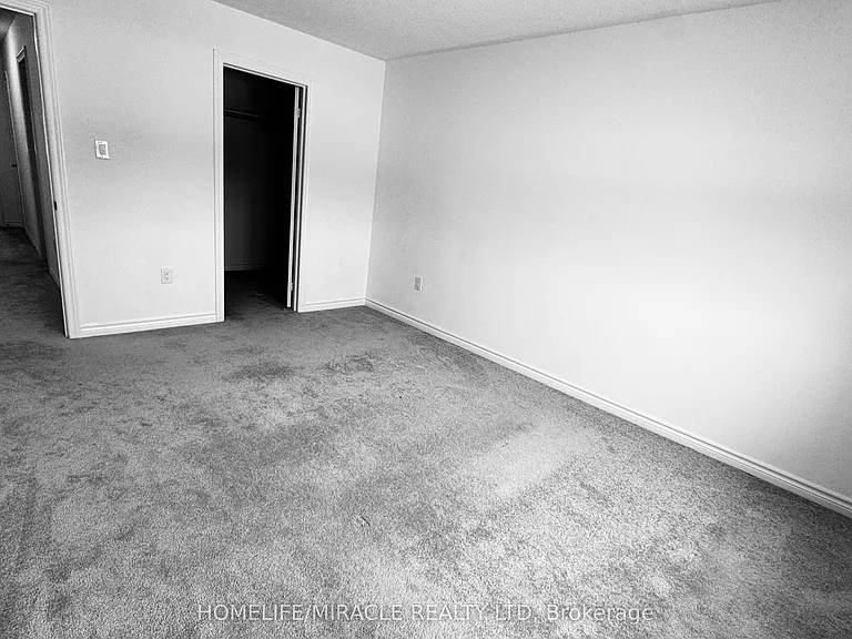 166 Seeley Ave — Photo 32