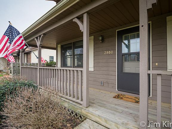 2nd image of 2860 Wood Dr
