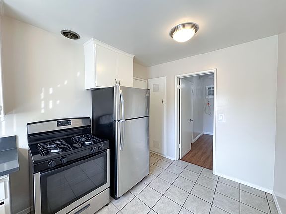 4th image of 343 S Madison Ave APT 11