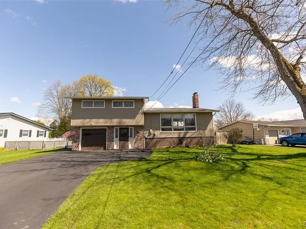 15 Lyndale Ct, East Syracuse, NY 13057