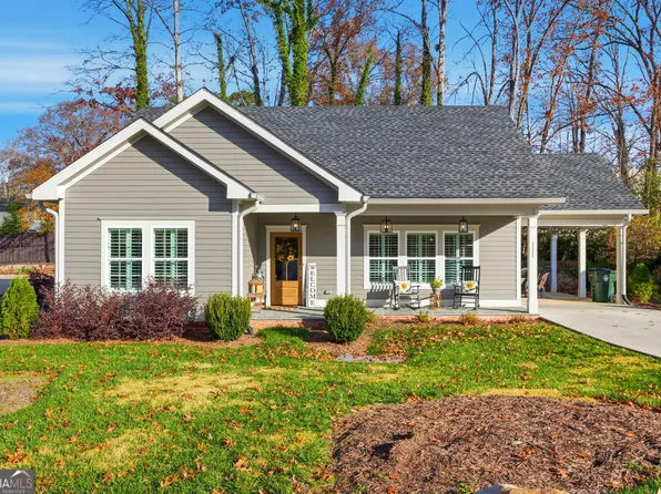 111 Smith Ct, Clarkesville, GA 30523